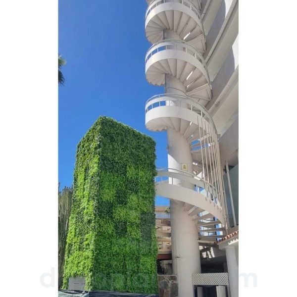 Decoración con jardín vertical mixto exterior en hotel con jardín vertical mixto